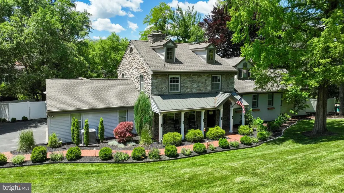 735 Carroll Rd, York, PA 17403 - #1
