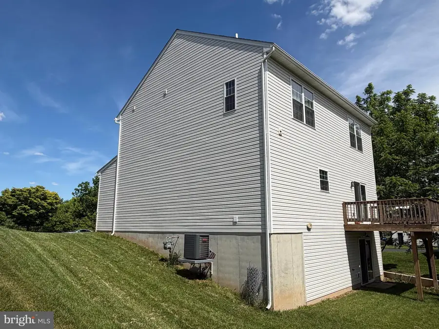 160 Payne Dr, Mount Wolf, PA 17347 - #3