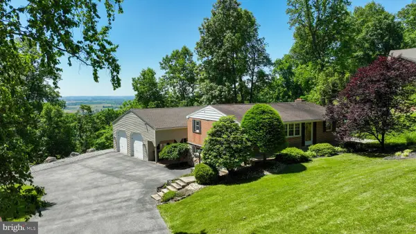 2460 Sky Top Trl, DOVER, PA 17315