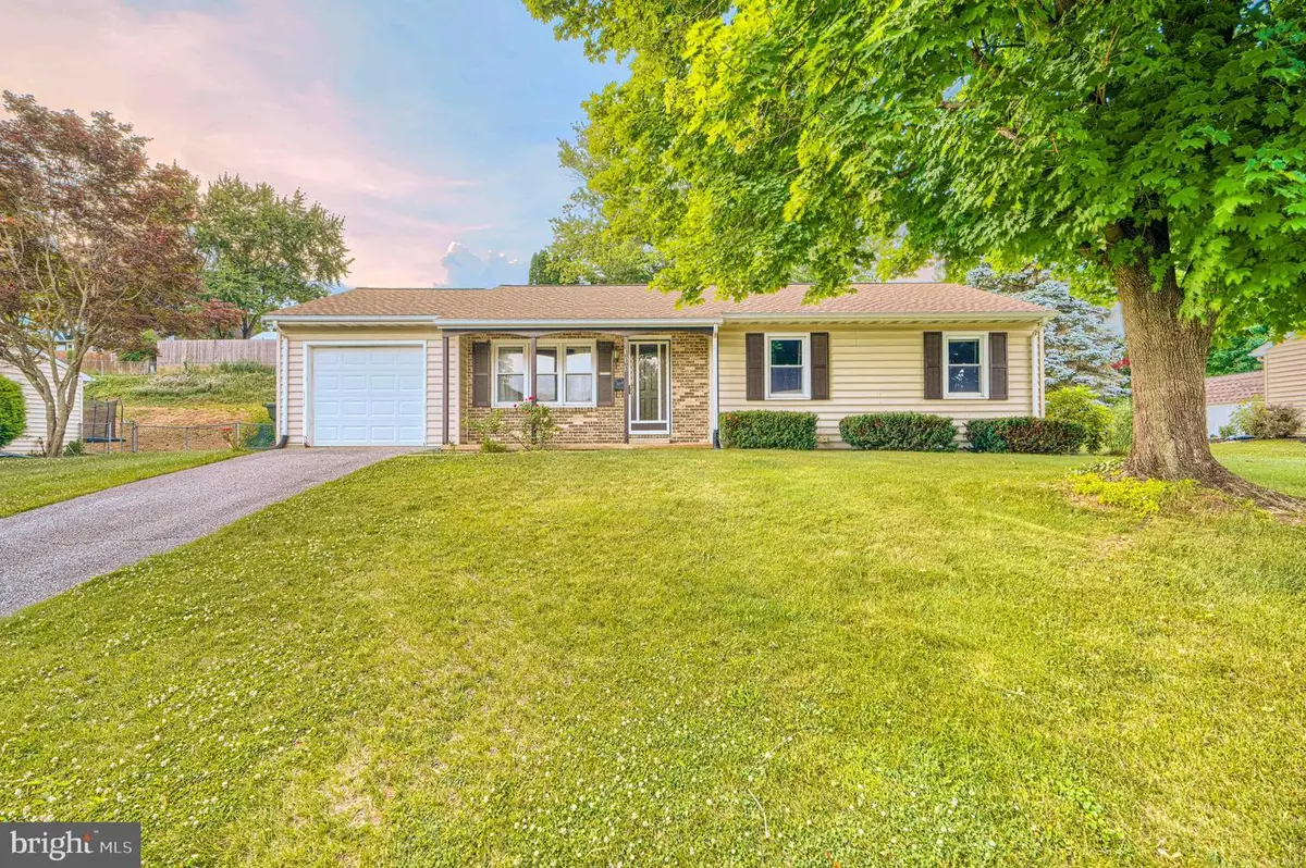 113 Westview Dr, Shrewsbury, PA 17361 - #1