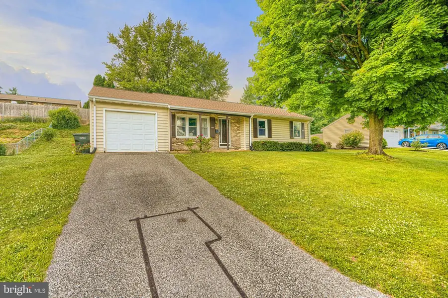 113 Westview Dr, Shrewsbury, PA 17361 - #3