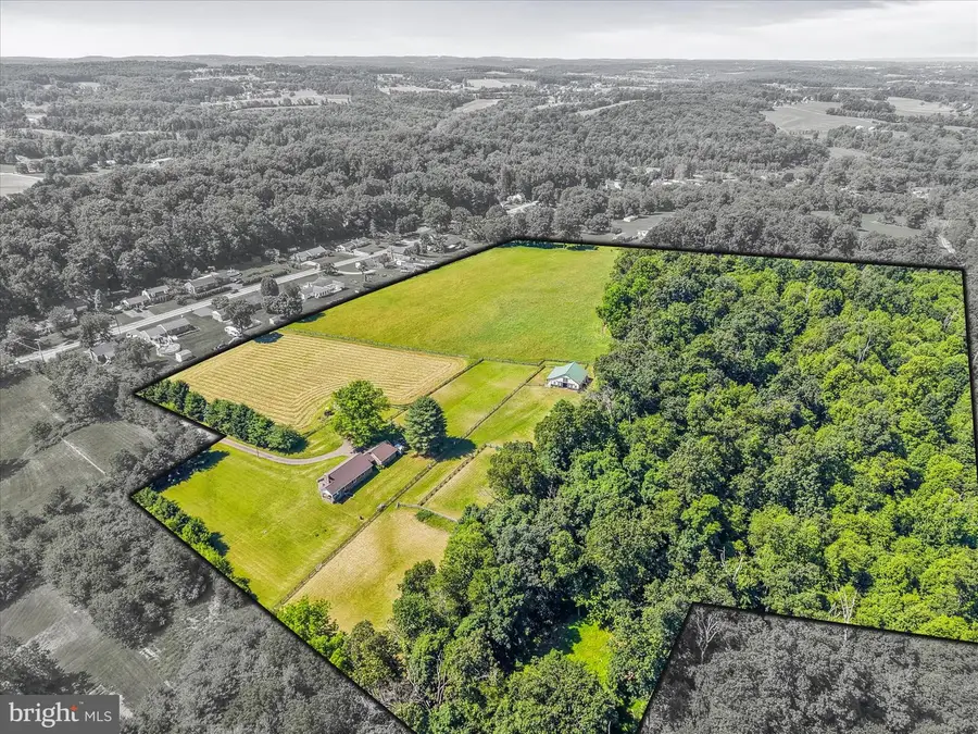 1974 Meadow Ln, Spring Grove, PA 17362 - #2