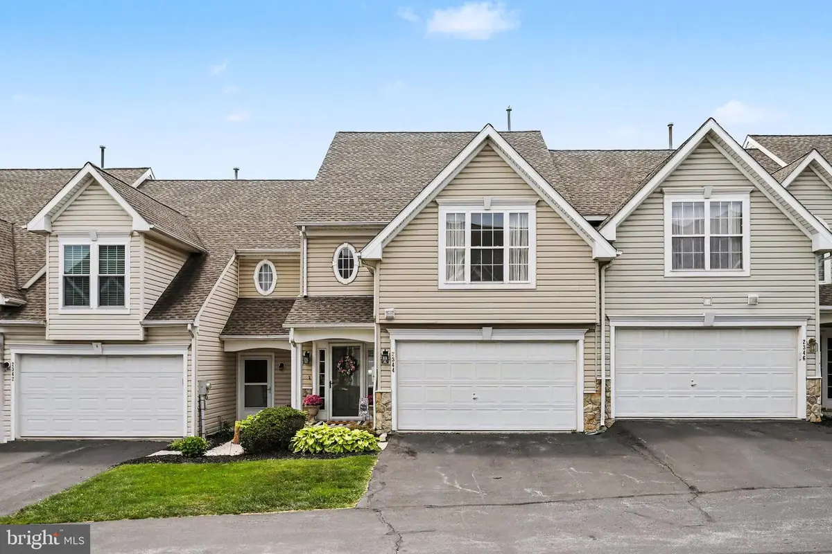 2344 Slater Hill Ln E, York, PA 17406 - #1