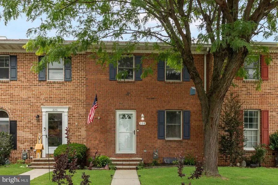 228 Georgetown Cir, Hanover, PA 17331 - #2