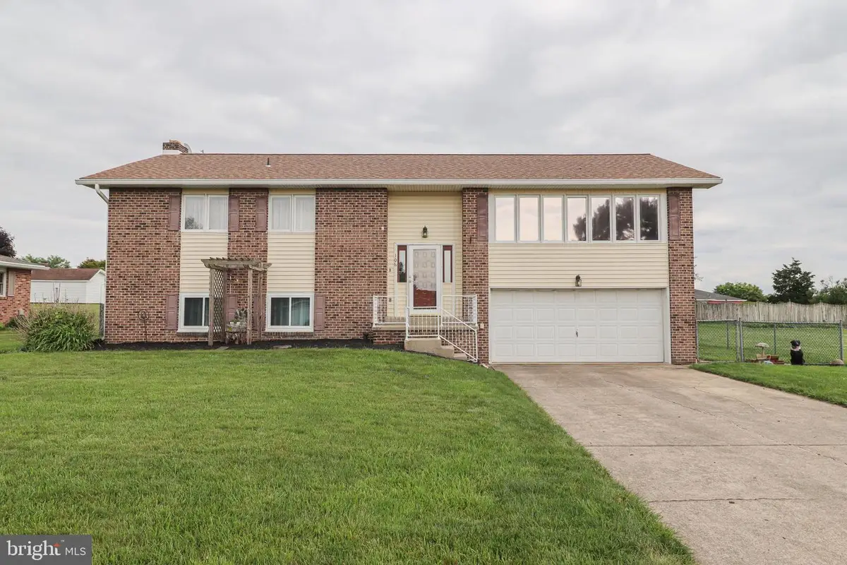 106 Malvern Dr, Manchester, PA 17345 - #1