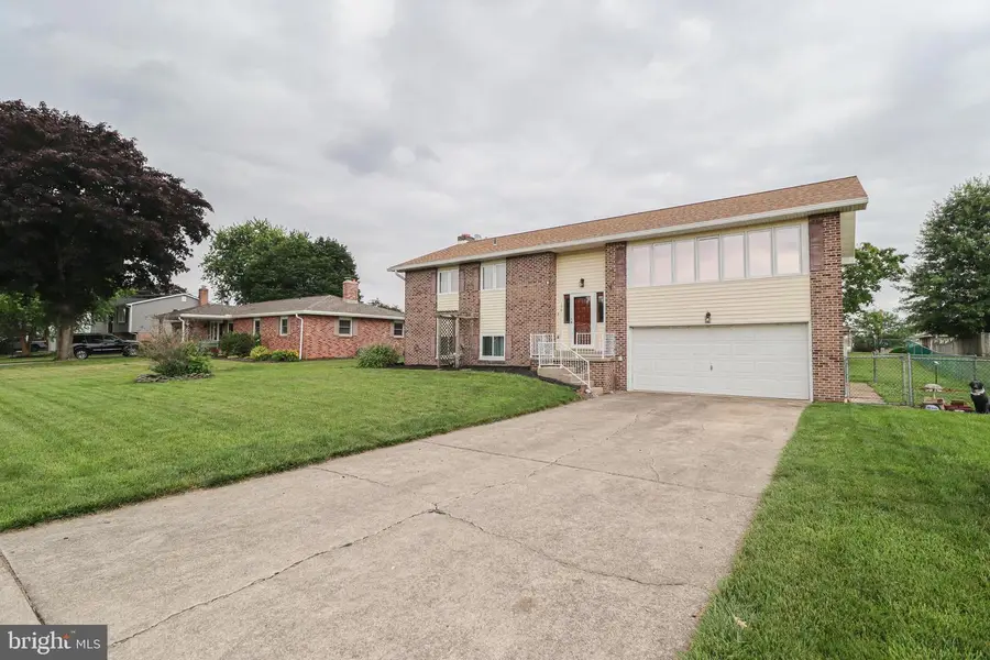 106 Malvern Dr, Manchester, PA 17345 - #3