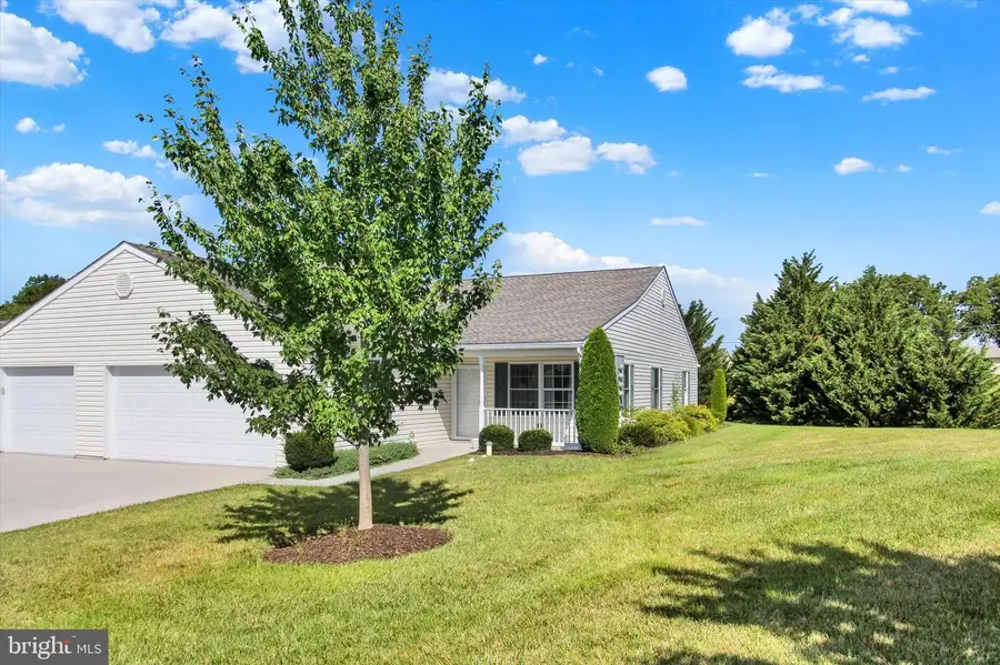 1267 Village Dr, Spring Grove, PA 17362 - #2