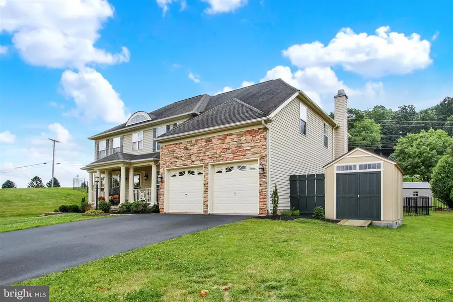805 Clydesdale Dr, York, PA 17402 - #2