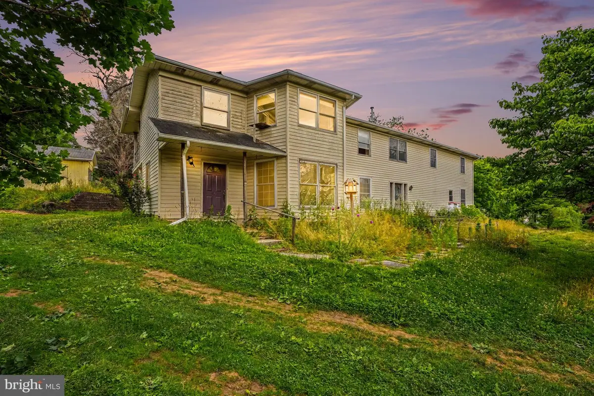856 Old Forge Rd, New Cumberland, PA 17070 - #1