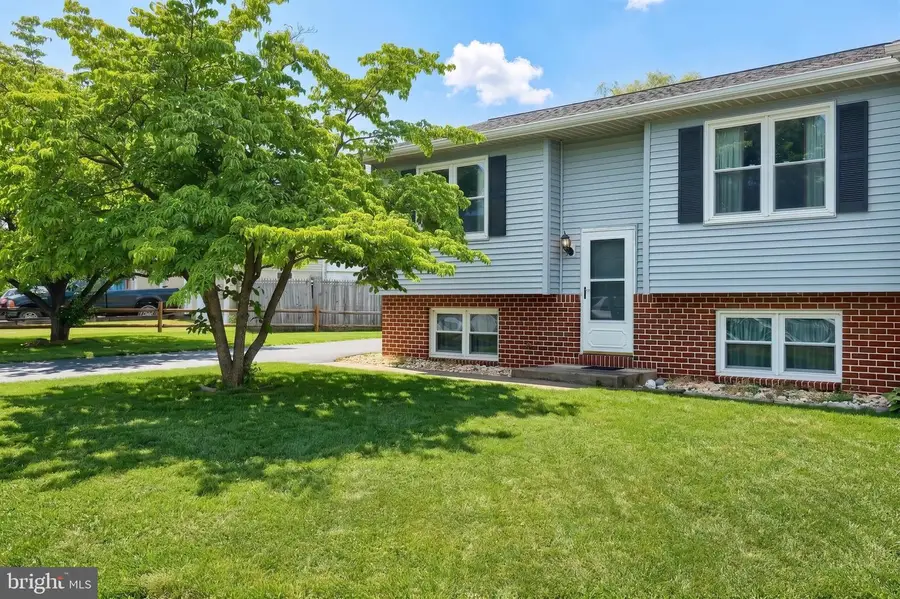 302 N 7th St, Wrightsville, PA 17368 - #3