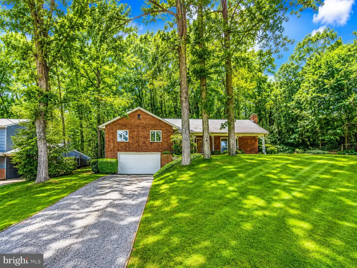 27 Woodside Dr, York, PA 17402 - #1