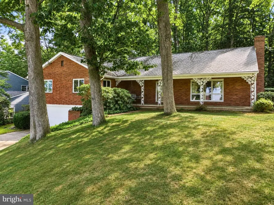 27 Woodside Dr, York, PA 17402 - #3
