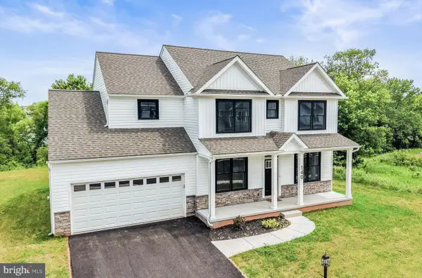 140 Eli Dr, YORK, PA 17404