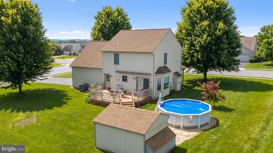 165 Pebble Beach Dr, Mount Wolf, PA 17347 - #2