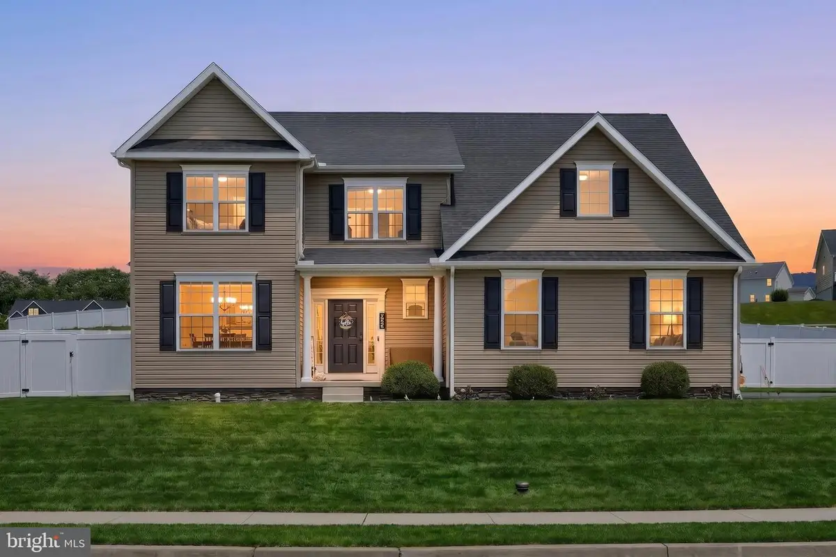 925 Ripple Dr, Hanover, PA 17331 - #1