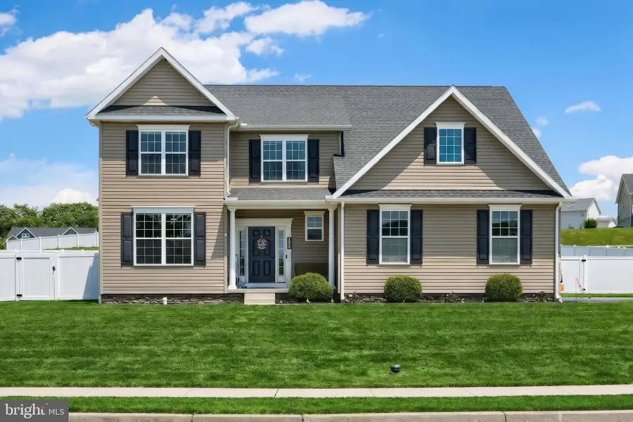 925 Ripple Dr, Hanover, PA 17331 - #2