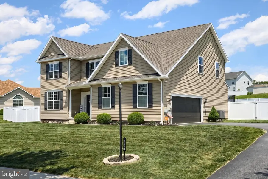925 Ripple Dr, Hanover, PA 17331 - #3