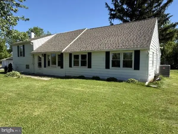 2913 Bull Rd, York, PA 17408 - #3