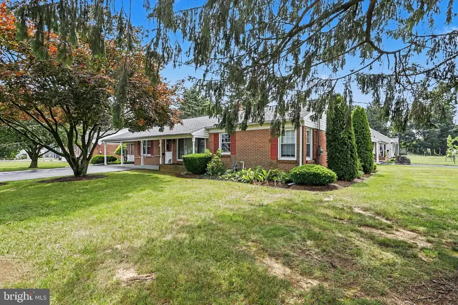 113 Grant Dr, Hanover, PA 17331 - #2