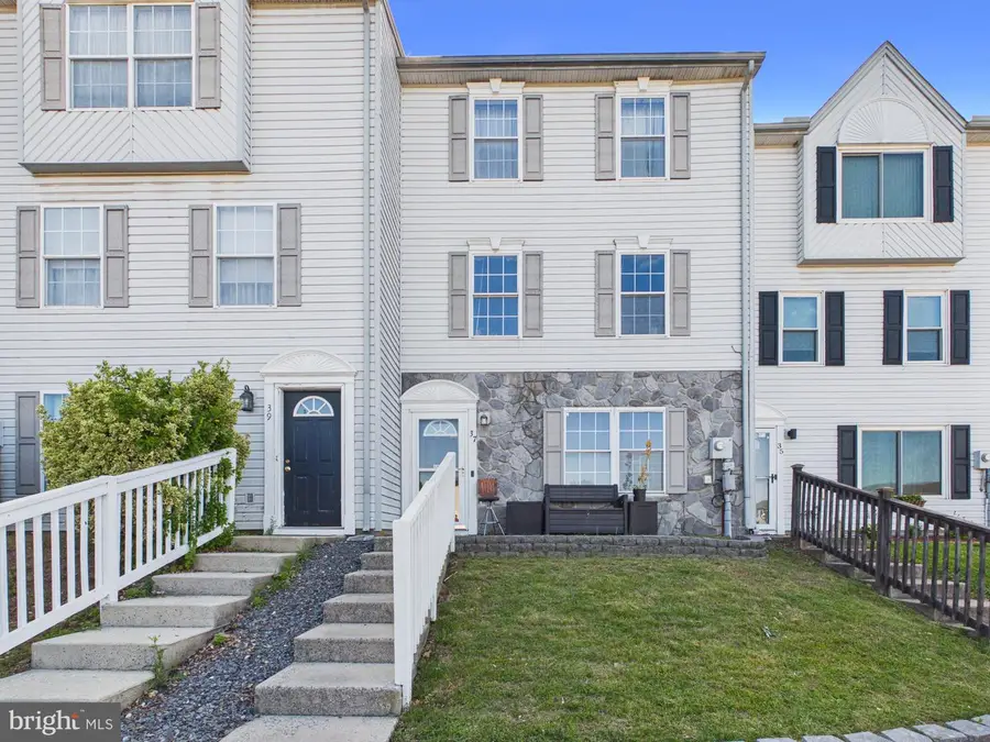 37 Privet Dr, Etters, PA 17319 - #2
