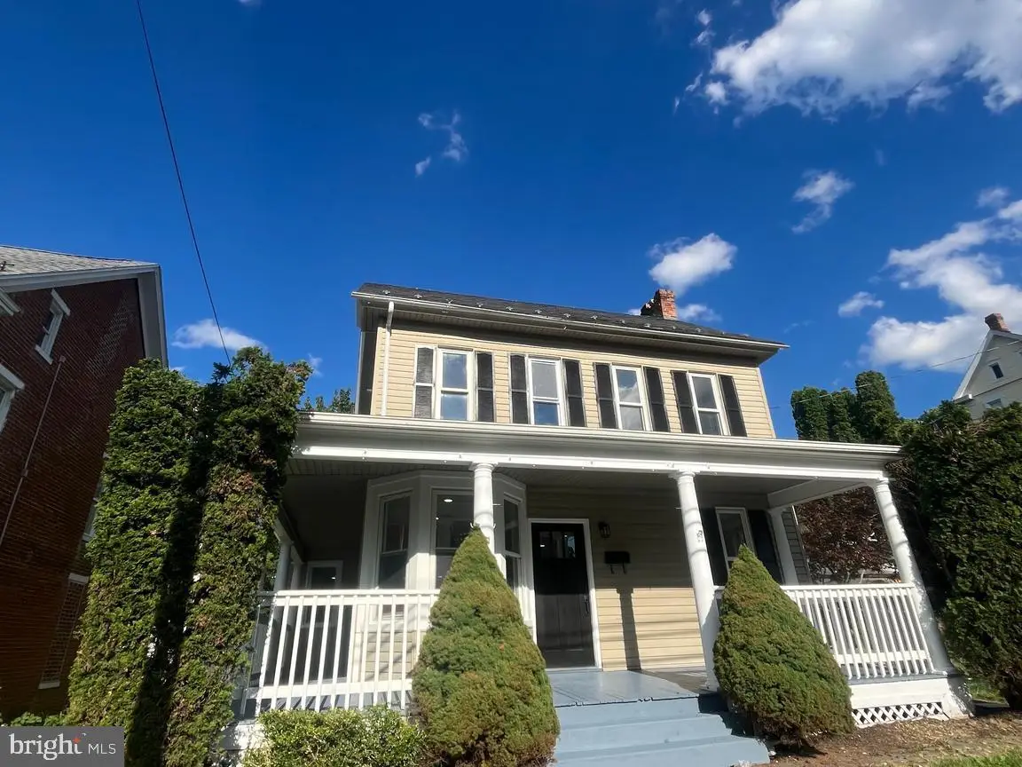 197 S Main St, Yoe, PA 17313 - #1