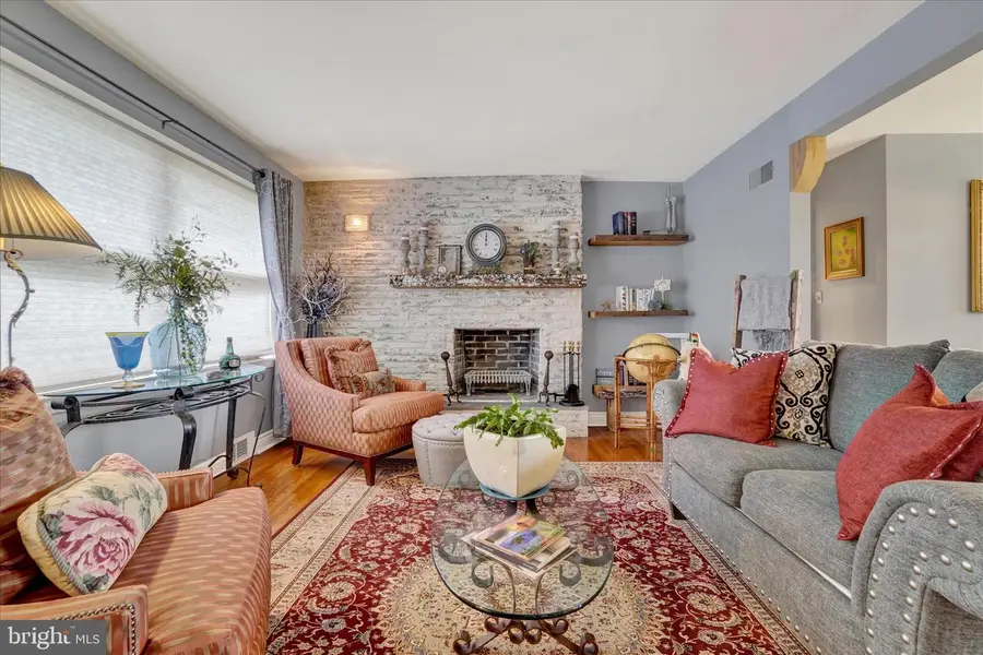 2360 Loucks Rd, York, PA 17408 - #3