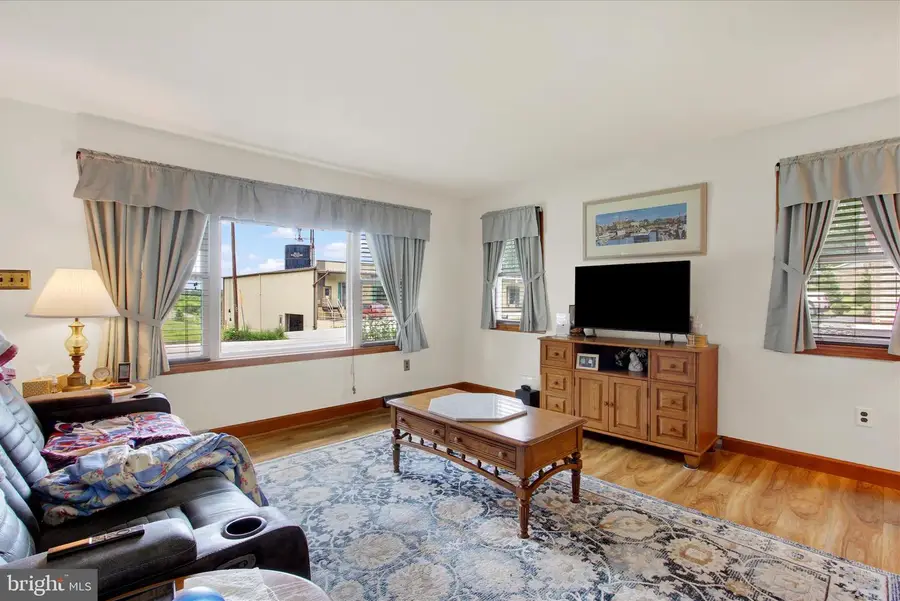 1803 Dubs Church Rd, Hanover, PA 17331 - #2
