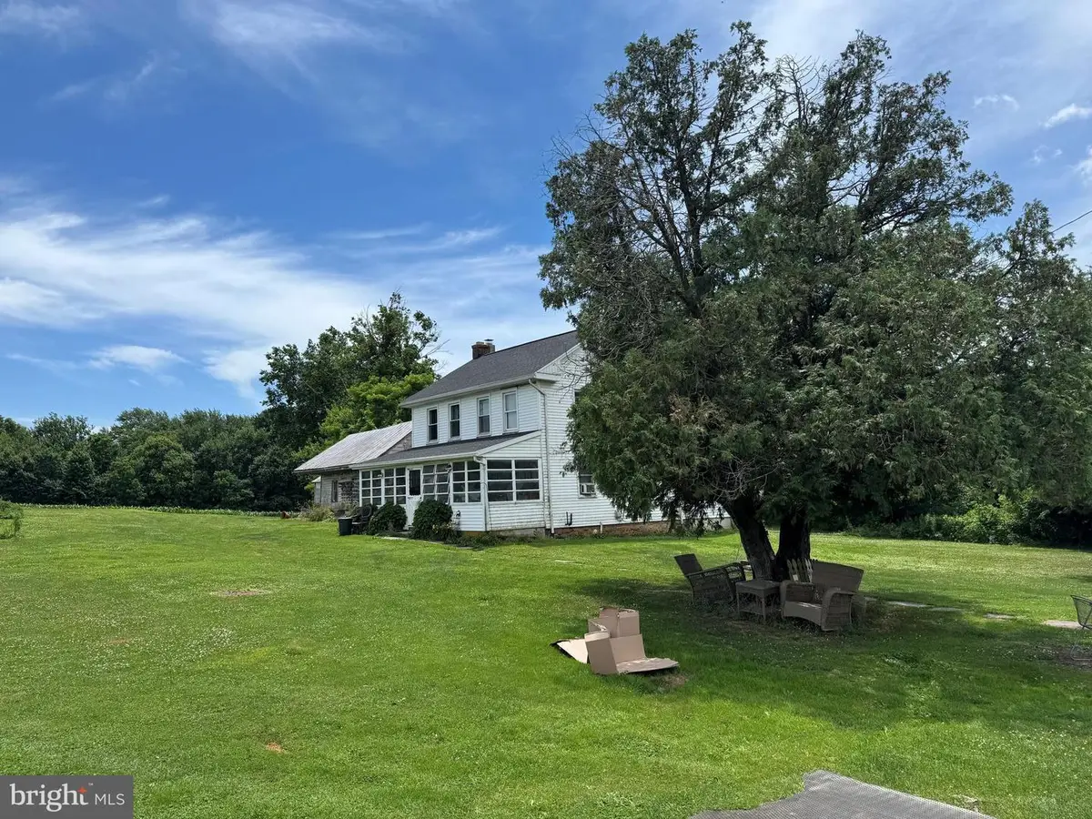 837 Big Mount Rd, Thomasville, PA 17364 - #1