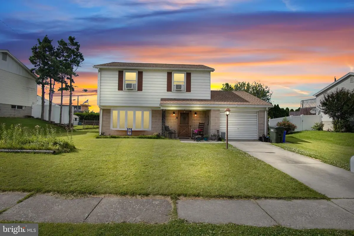 927 Marbrook Ln, York, PA 17404 - #1
