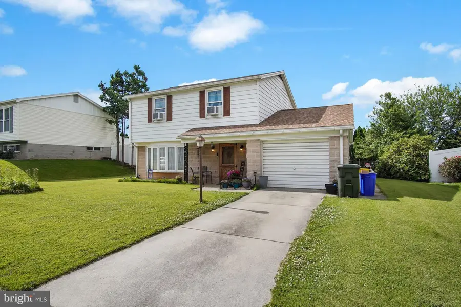 927 Marbrook Ln, York, PA 17404 - #2