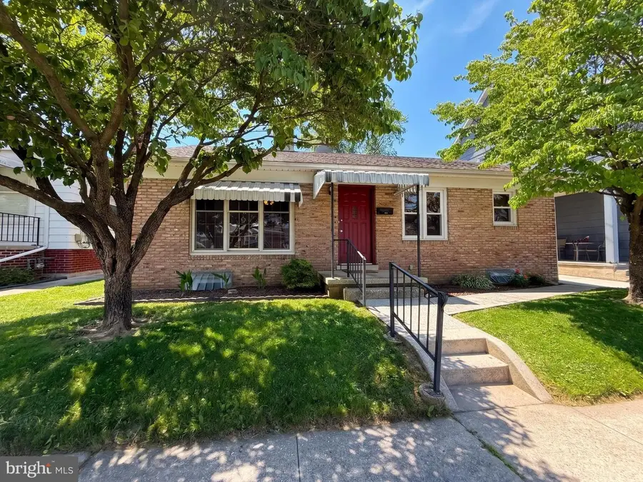 106 Allegheny Ave, Hanover, PA 17331 - #2