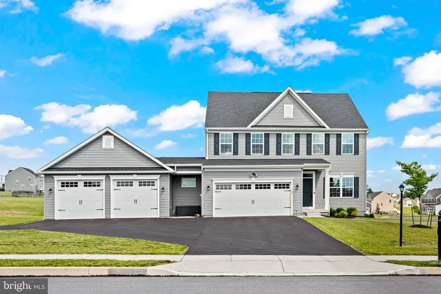 102 Tyler Dr, Hanover, PA 17331 - #2
