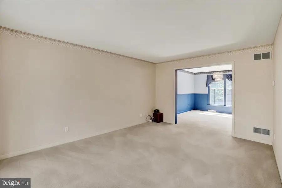 490 S Park St, Dallastown, PA 17313 - #3