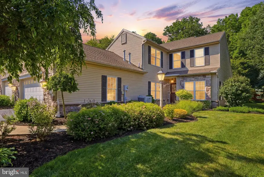 1823 Stone Hill Dr, York, PA 17402 - #2