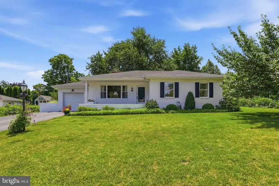 348 Hillside Ln, York, PA 17403 - #2