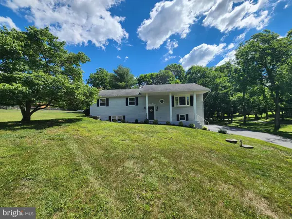 476 Old Stage Rd, LEWISBERRY, PA 17339
