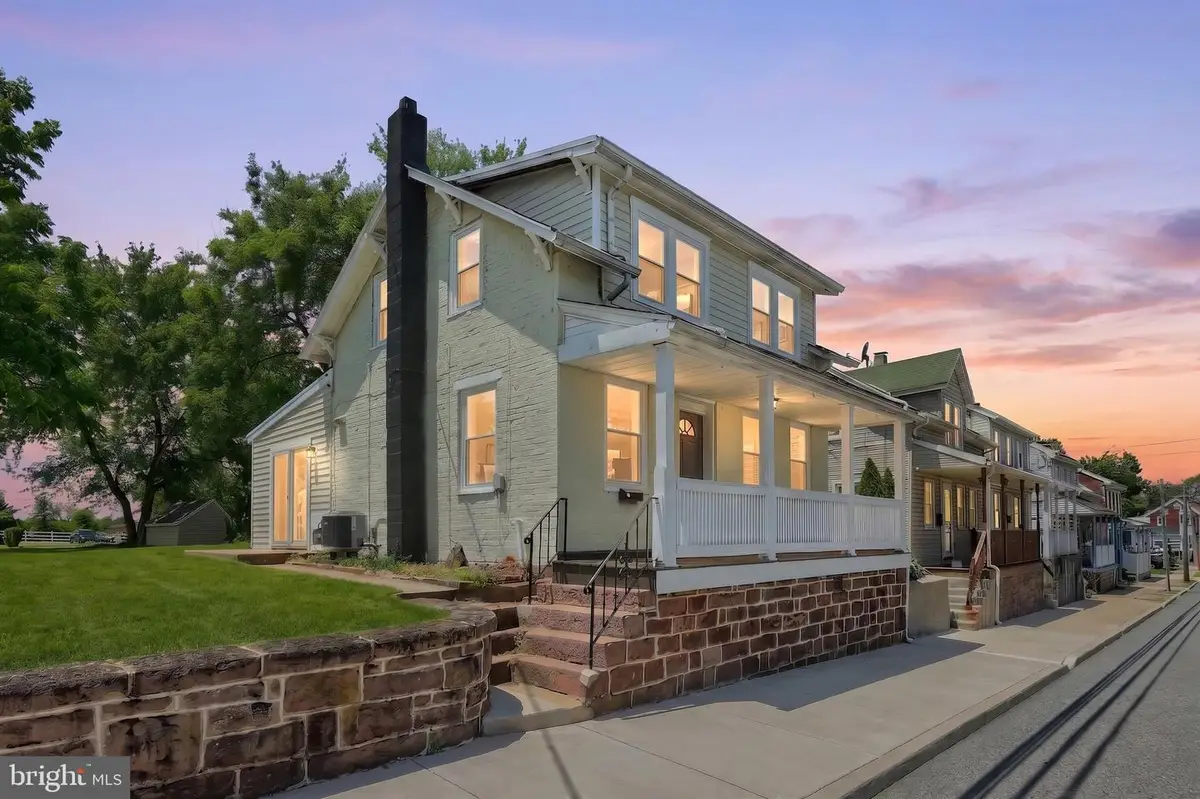 86 S Main St, Dover, PA 17315 - #1