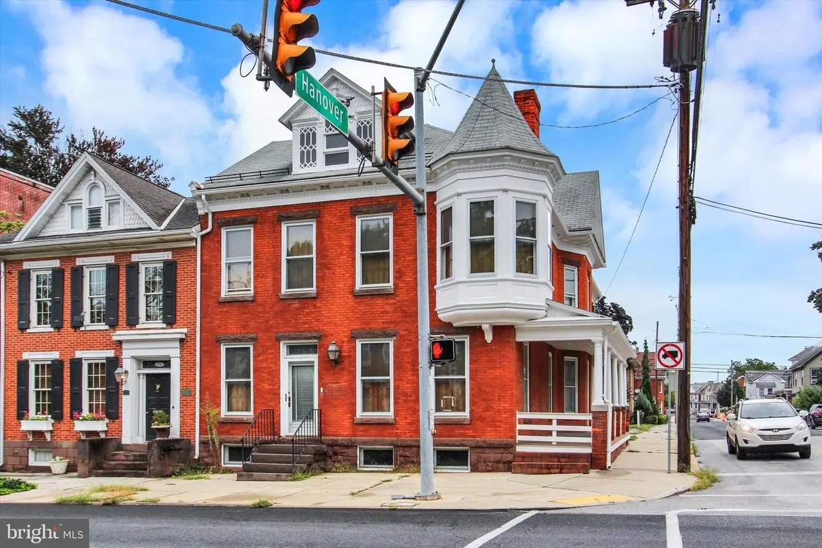 258 Baltimore St, Hanover, PA 17331 - #1