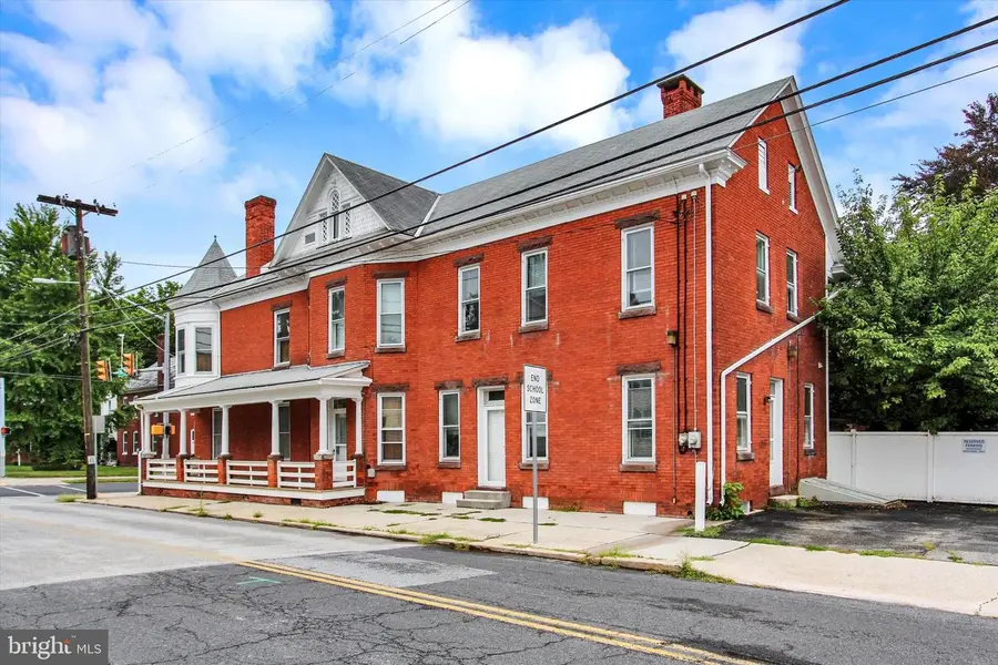 258 Baltimore St, Hanover, PA 17331 - #3