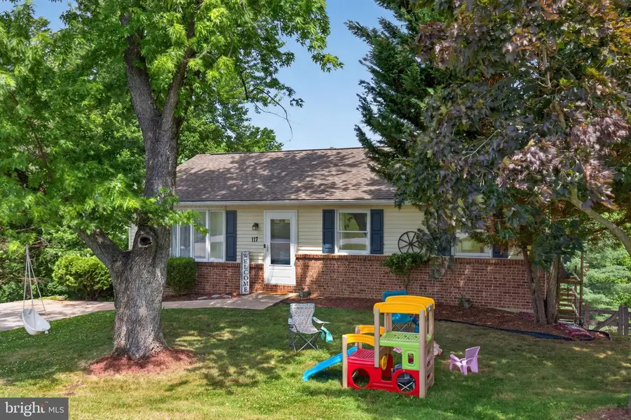 117 Mill St, Seven Valleys, PA 17360 - #3
