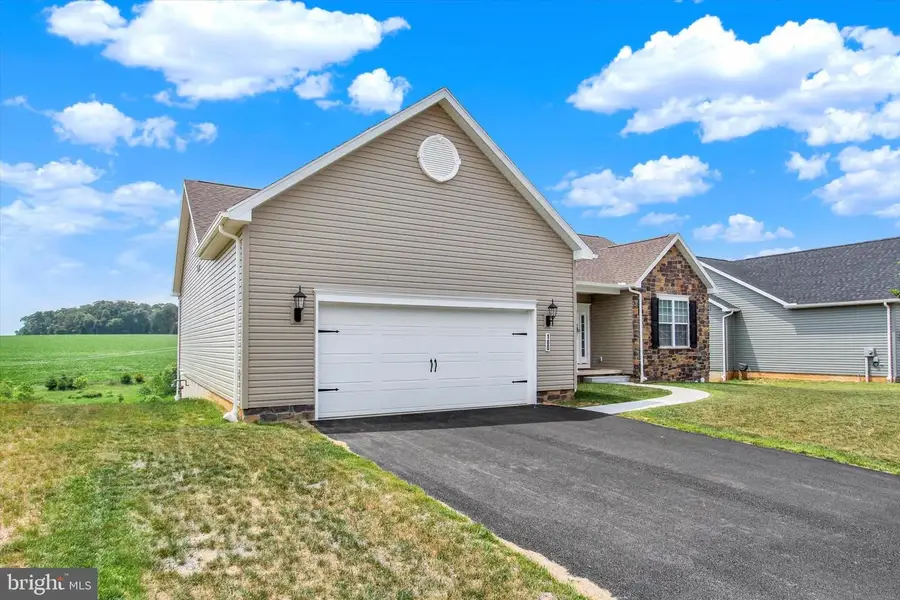 180 Patterson Dr, Stewartstown, PA 17363 - #3