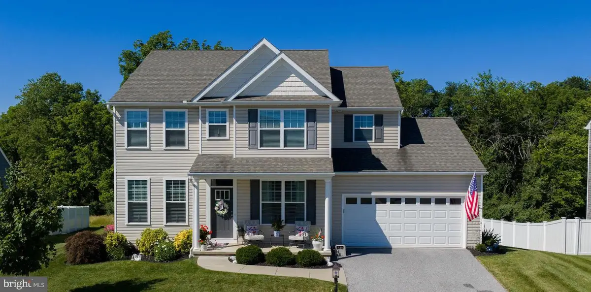 390 Taylor Dr, York, PA 17404 - #1