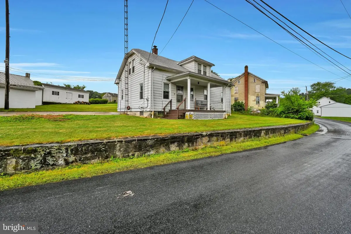 76-80 Circle Dr, Red Lion, PA 17356 - #1