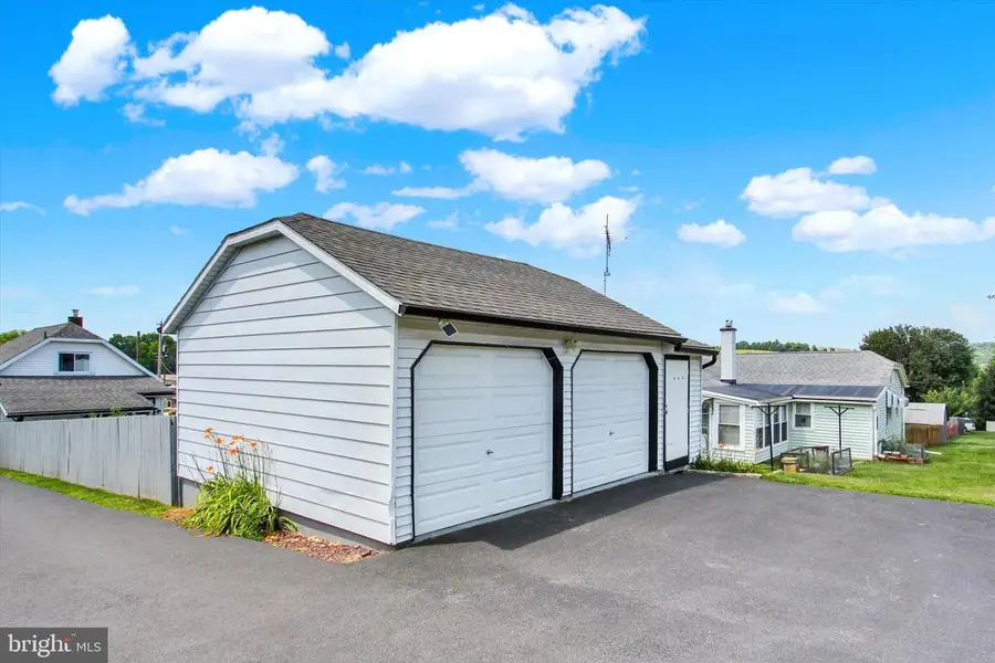 3055 N George St, York, PA 17406 - #2