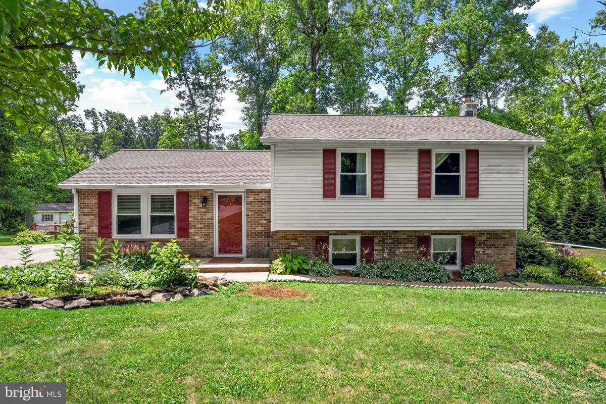 5618 Nancy Lou Ln, Stewartstown, PA 17363 - #1