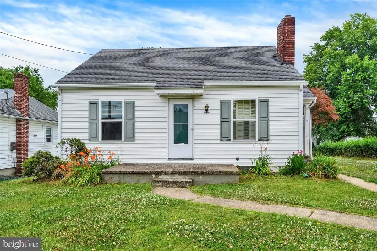 561 Wise Ave, Red Lion, PA 17356 - #1
