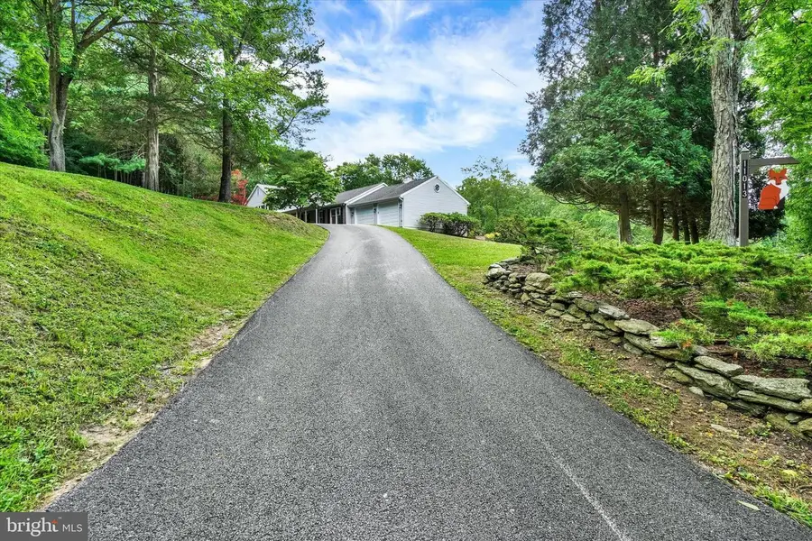 11013 Kline Hill Ct, New Freedom, PA 17349 - #3