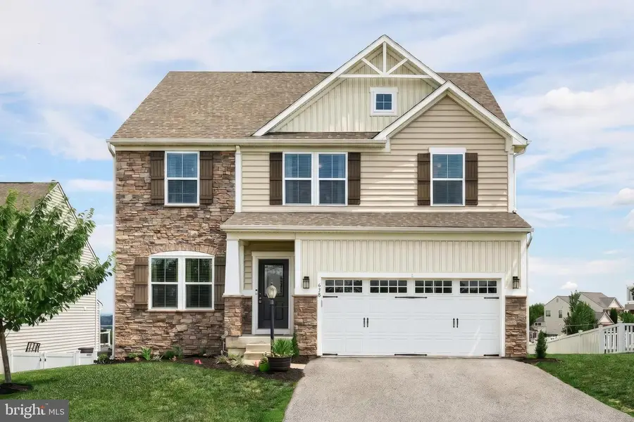 638 W Ore St, Seven Valleys, PA 17360 - #3
