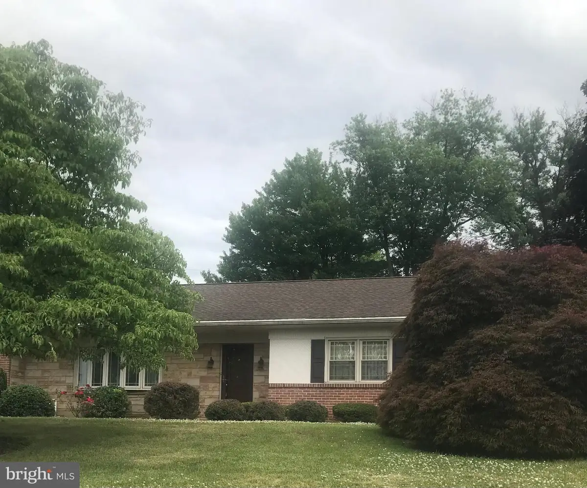 118 Shelbourne Dr, York, PA 17403 - #1