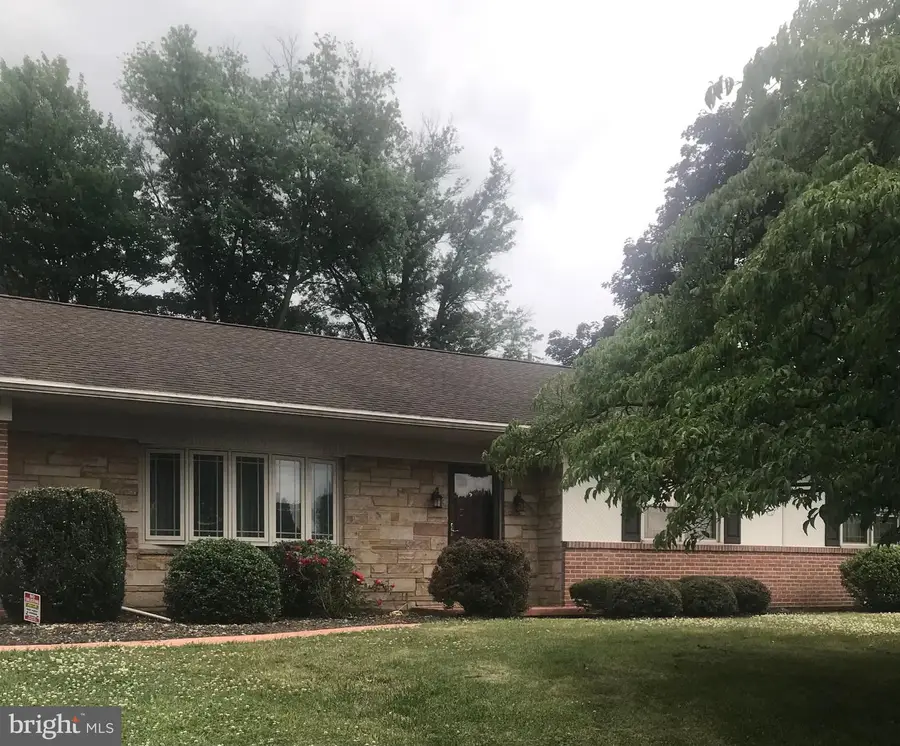 118 Shelbourne Dr, York, PA 17403 - #2
